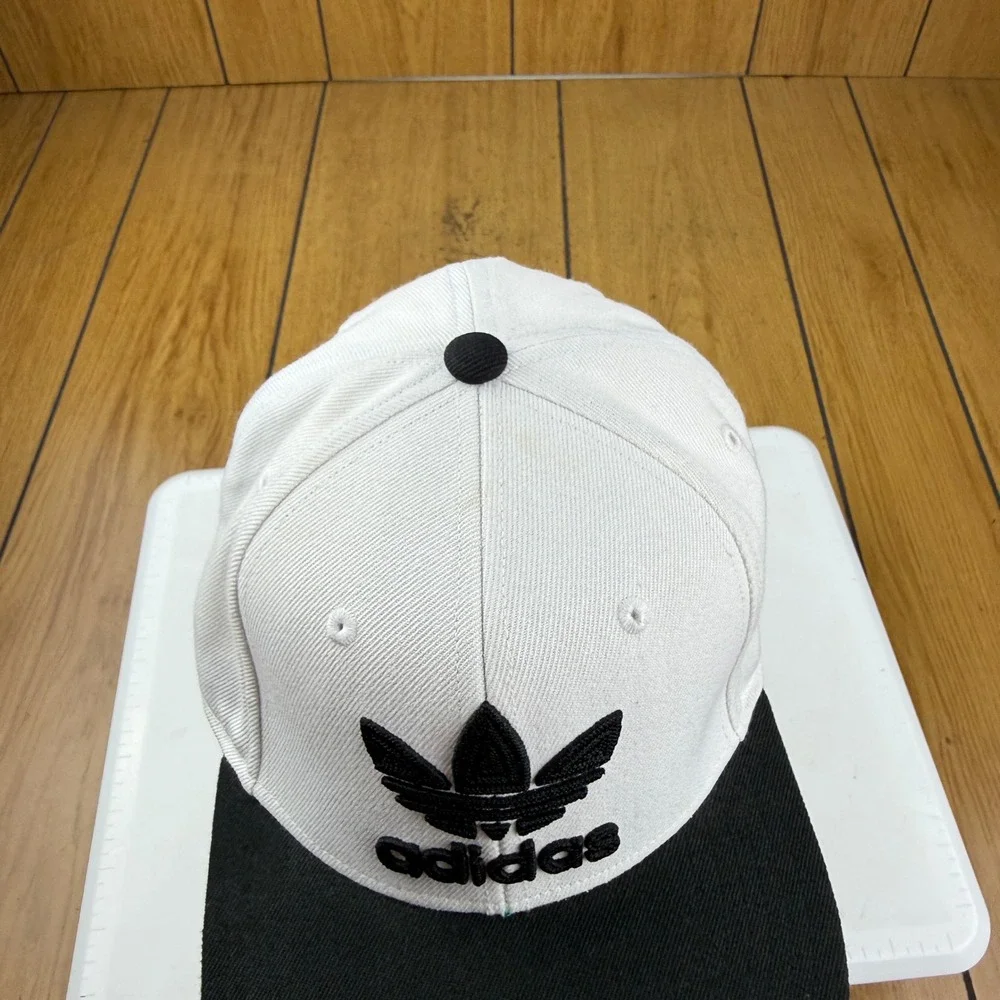 Adidas Originals Trefoil Snapback Hat White Black Flat Brim Cap NJ6LBGJ101494